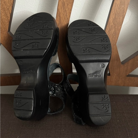 Dansko June Platform Sandals Size 36 (US) Black Lizard Leather Buckle - Picture 11 of 16